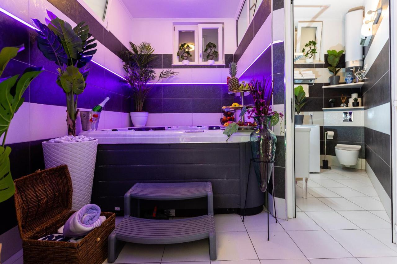 Apartment By The Way Hot Tub And Free Parking Дубровник Екстериор снимка
