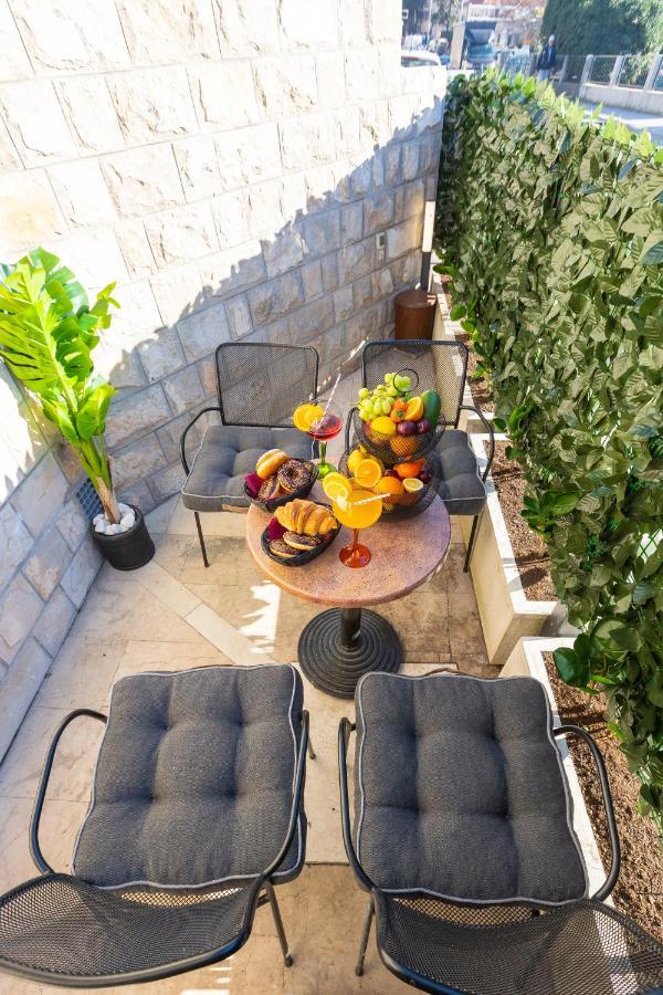 Apartment By The Way Hot Tub And Free Parking Дубровник Екстериор снимка